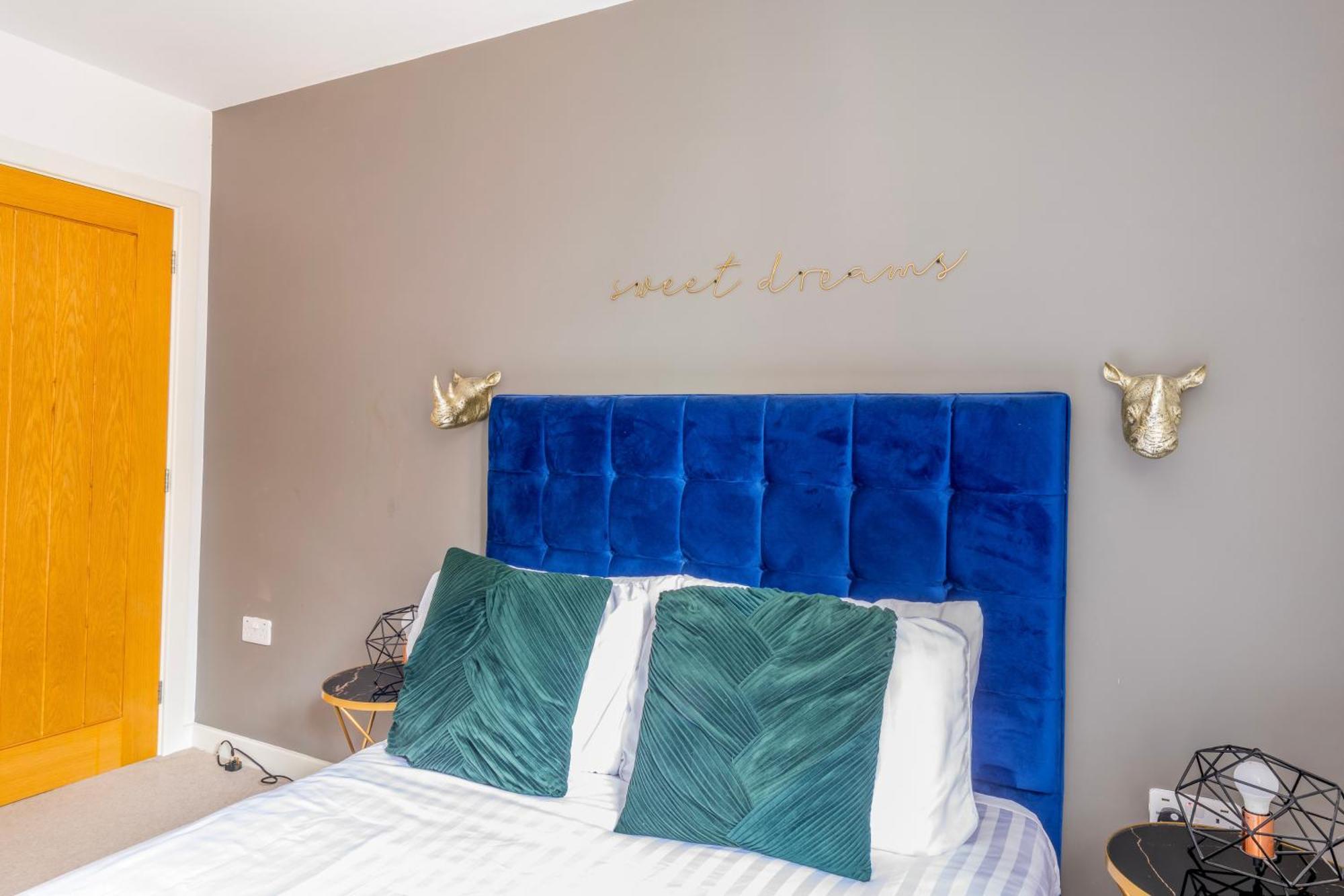 Contemporary Abbey Yard By Prescott Apartments Abingdon-on-Thames Extérieur photo